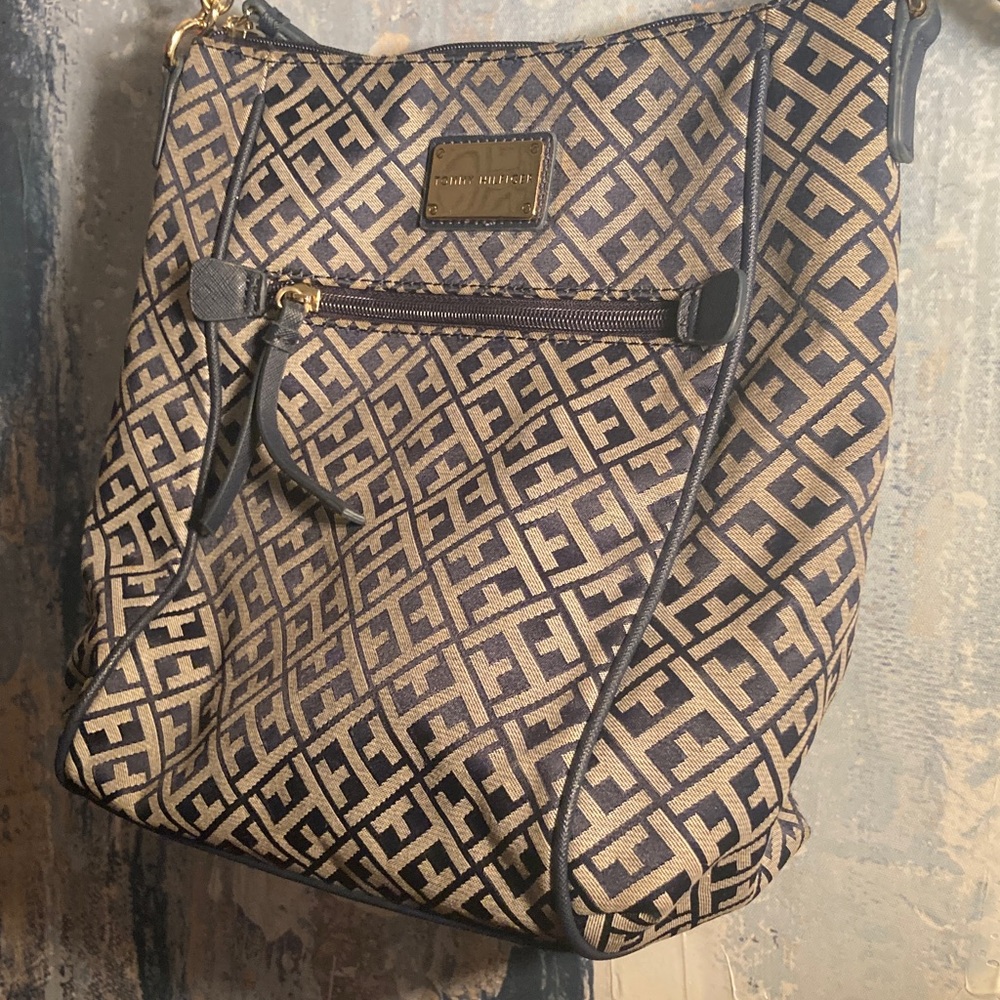 Tommy  Hilfiger Navy Blue / Beige Embossed Allover Monogram  Shoulder Bag - Picture 10 of 14